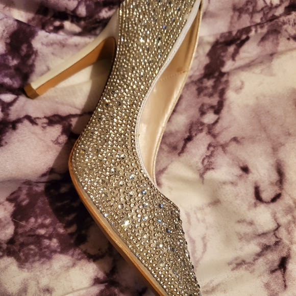 Heels - Picture 2 of 5